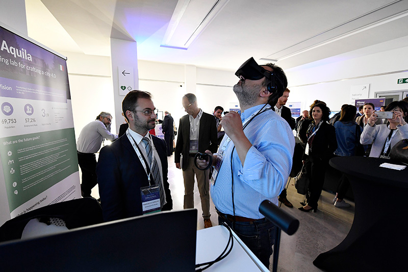 DCC city L’Aquila demonstrates its new virtual and augmented reality smart tourism applications